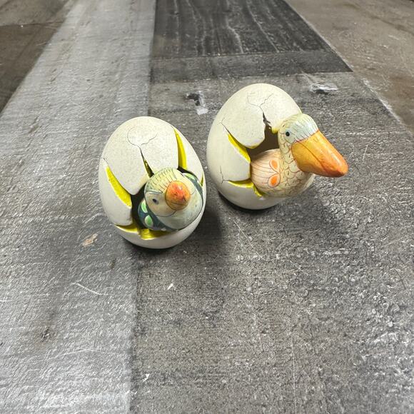 2 Mexican Tonala Hatching Egg Birds 1.5” Tall - Picture 8 of 8